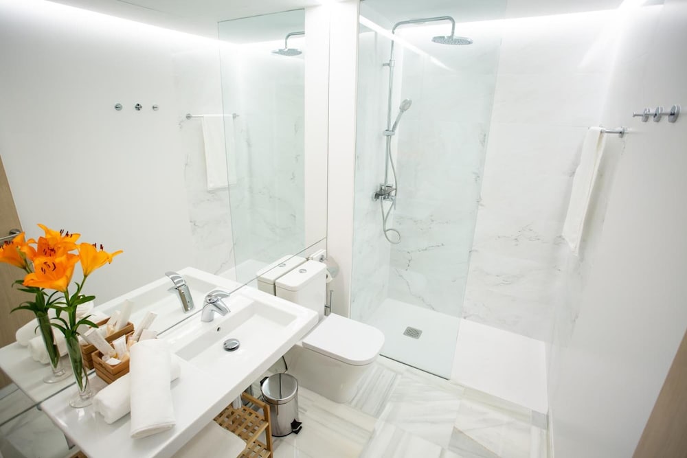 Plazuela del Carbon Suites 52/57
