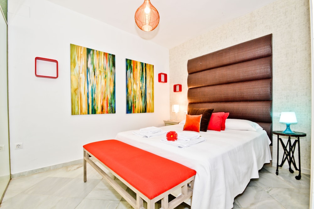 The Zentral Suites & Apartments 20/75