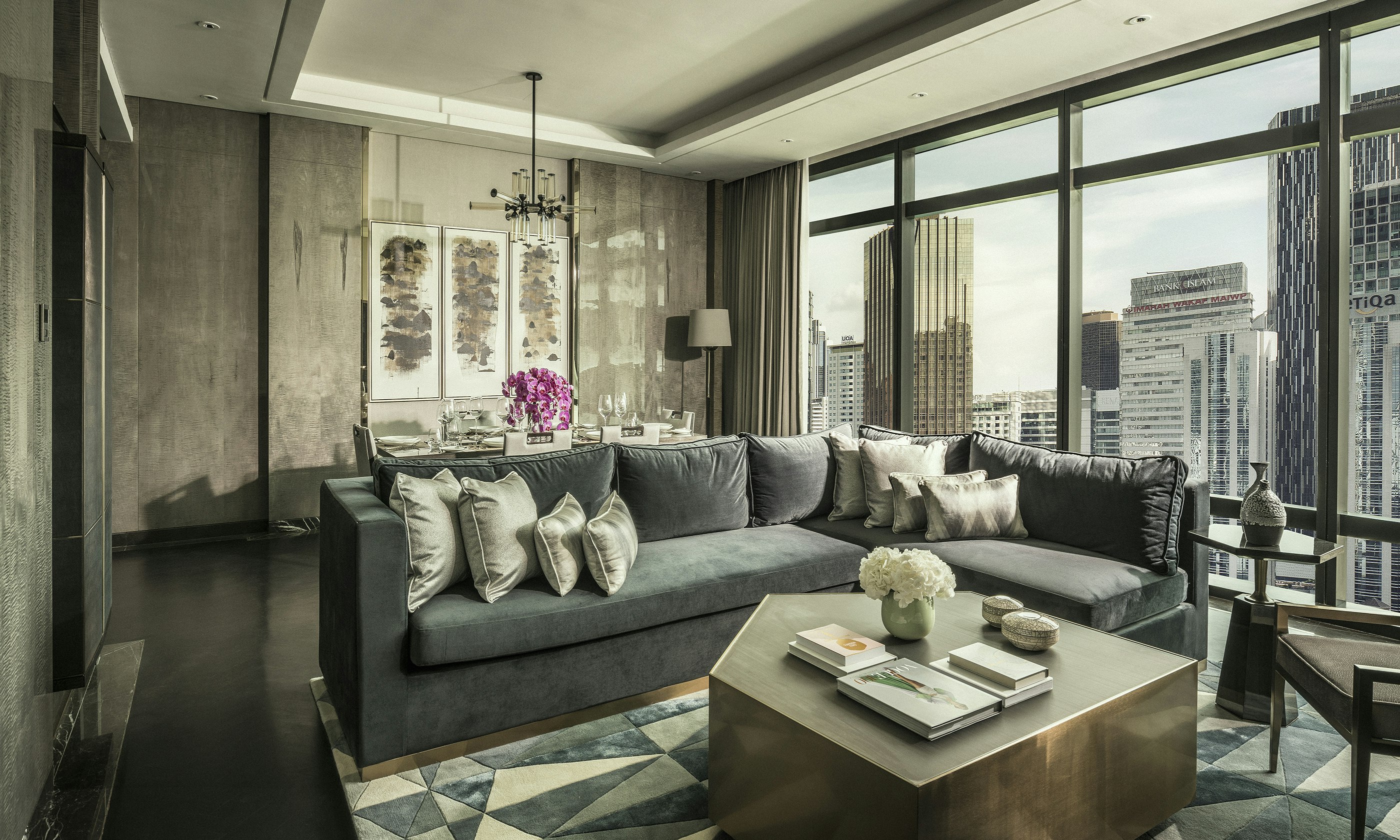 Ambassador, Suite, King Bed