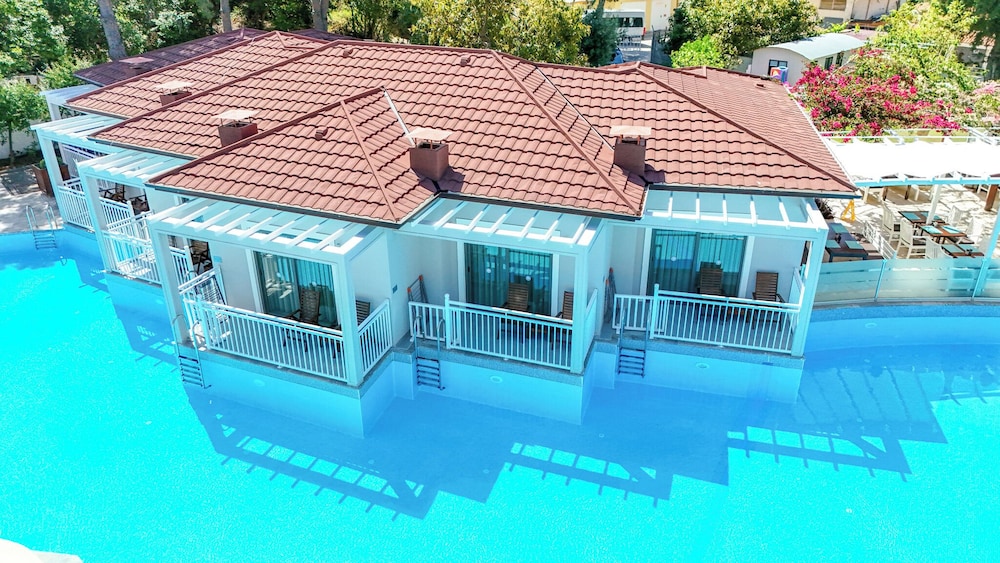 Mozaik Swim Up Hotel and Apartments 1/50