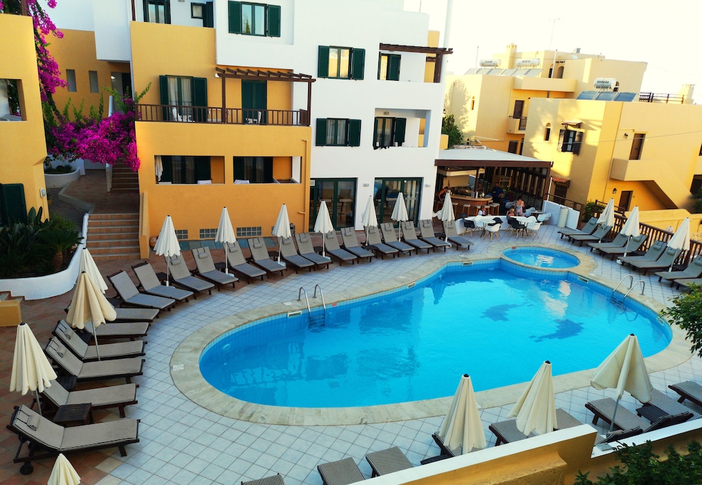 Elmi Suites 4/55