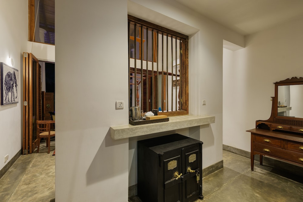 Royal Indigo Villa 33/37