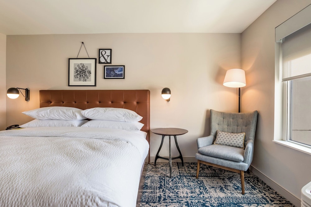 Traditional, King Bed
