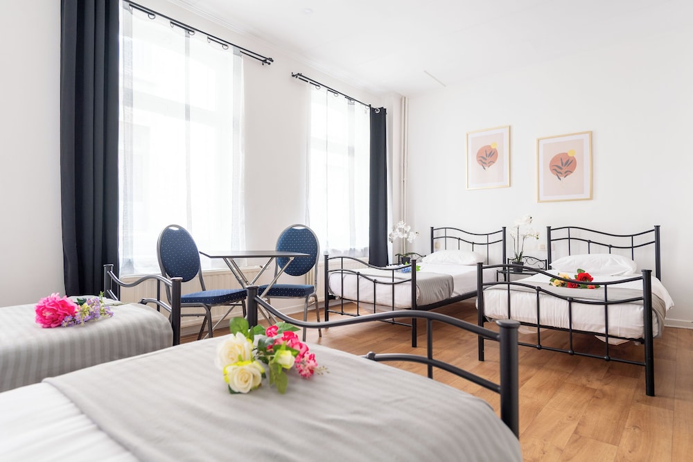 Hotel Le Grand Colombier 30/42