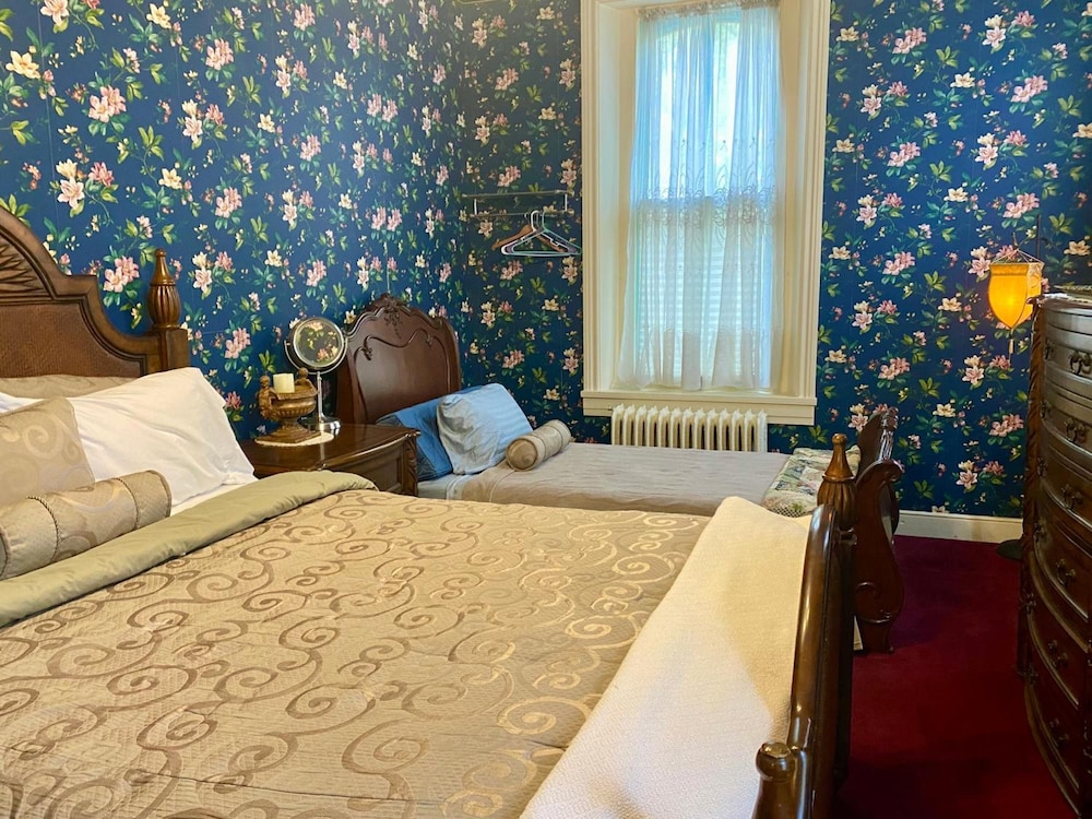 Susquehanna Manor Inn 12/42