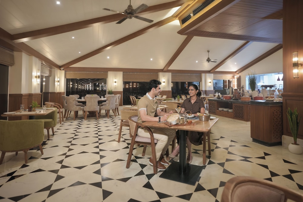 Radisson Resort Mount Abu 24/40