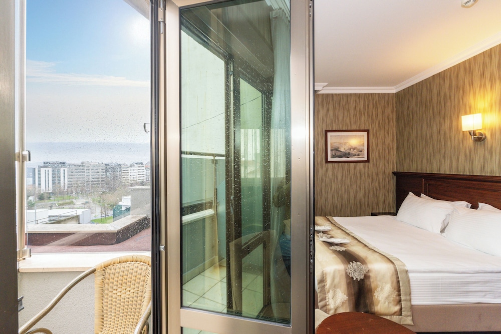 Crestium Taksim Prive & Spa 47/62