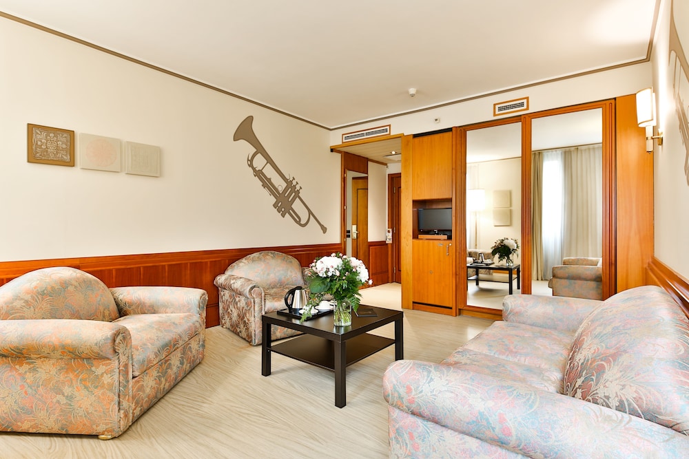 Hotel Leon d Oro 59/79