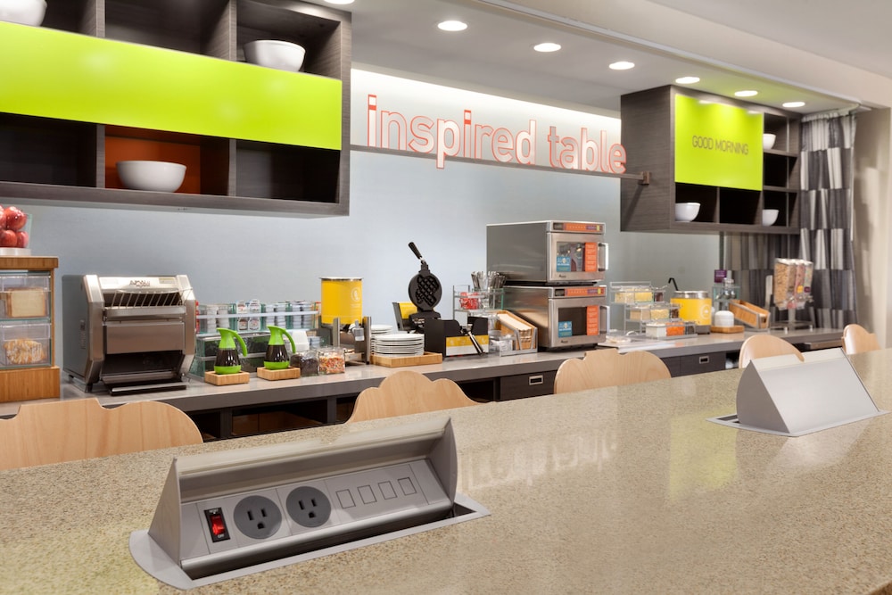 Home2 Suites By Hilton el Paso Airport 32/42