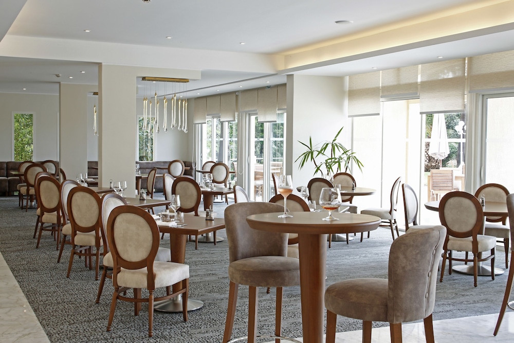 Hotel Corsica 62/74
