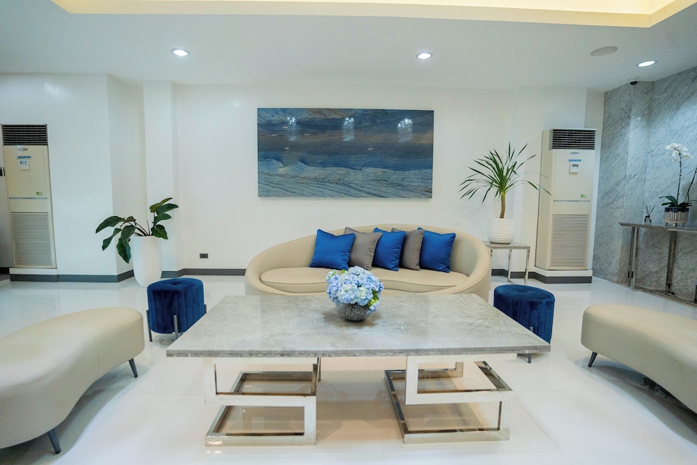 Stacia Hotel 34/48