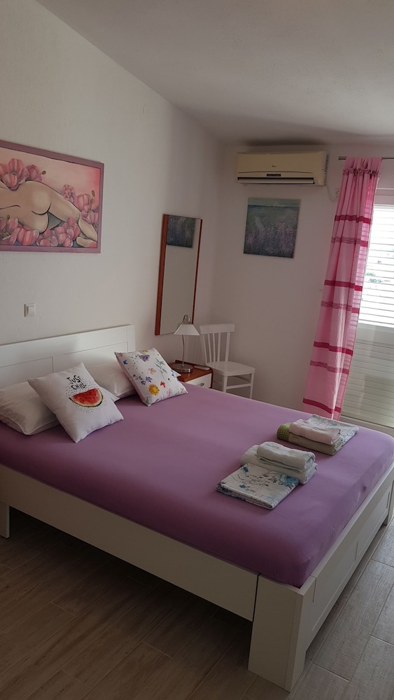 Bocin Rosso Apartments 17/50