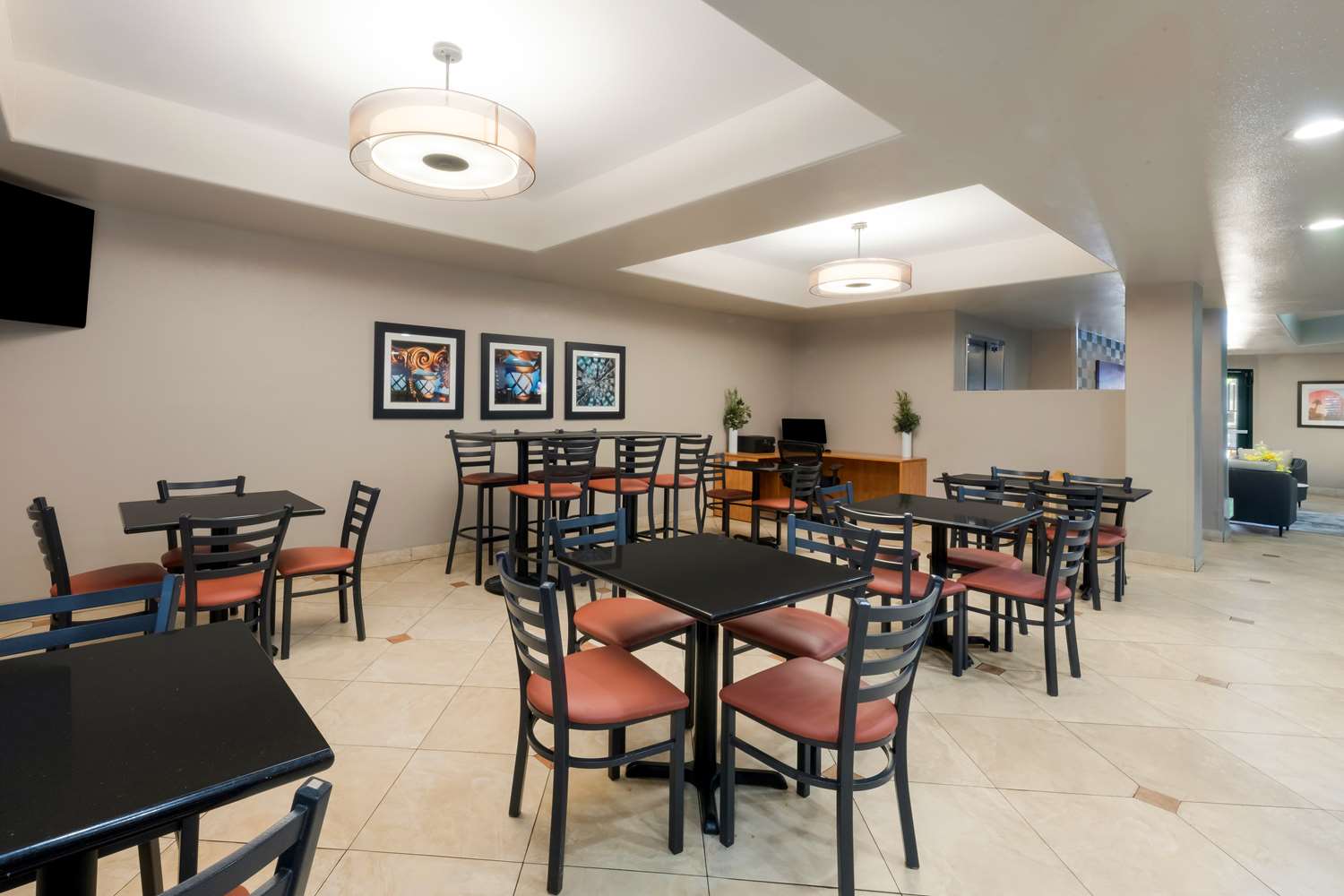 Best Western Lanai Garden Inn & Suites 28/38