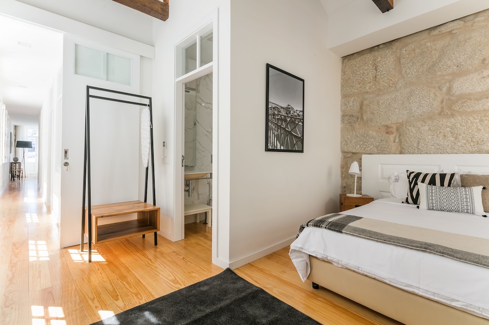2 Bedrooms, Apartment, Double and Twin Beds, River View, Annex
