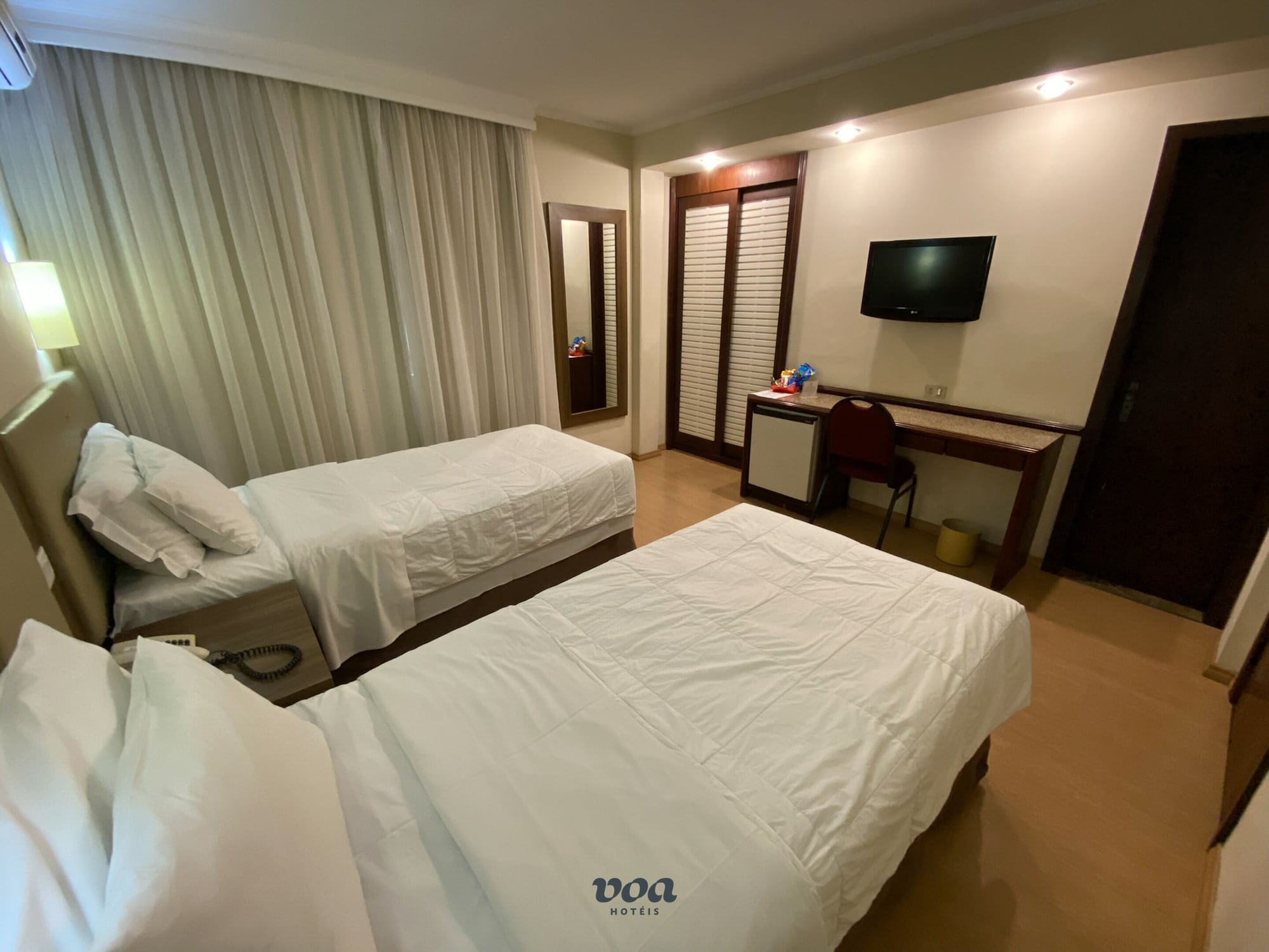 BASIC, TWIN BEDS