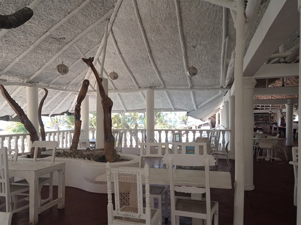 Lily Palm Resort 18/41