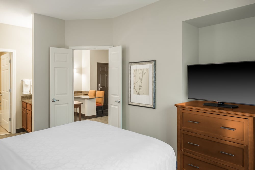 Staybridge Suites Kansas City-Independence 19/63