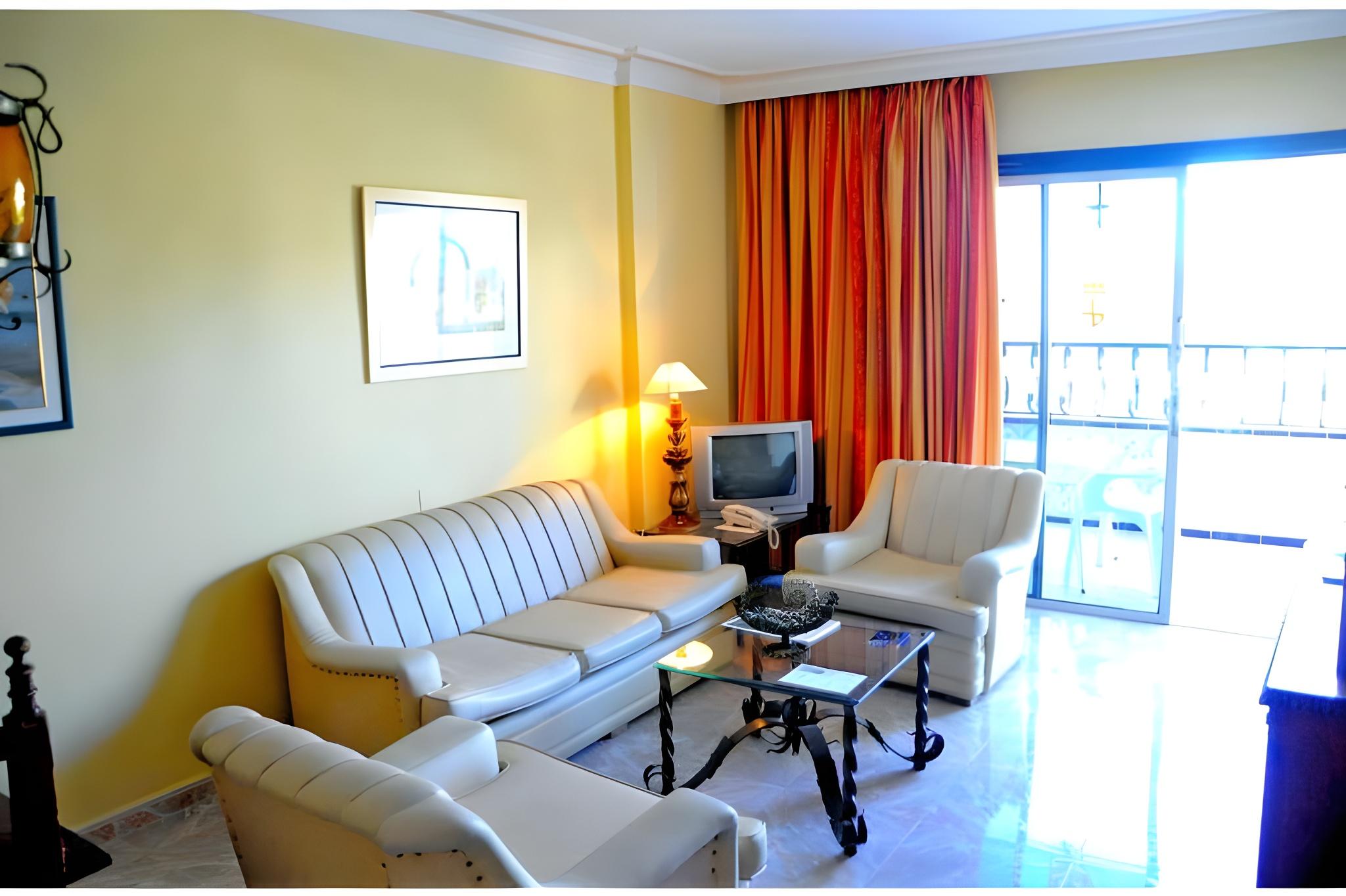 DOUBLE STANDARD INDV ROOM