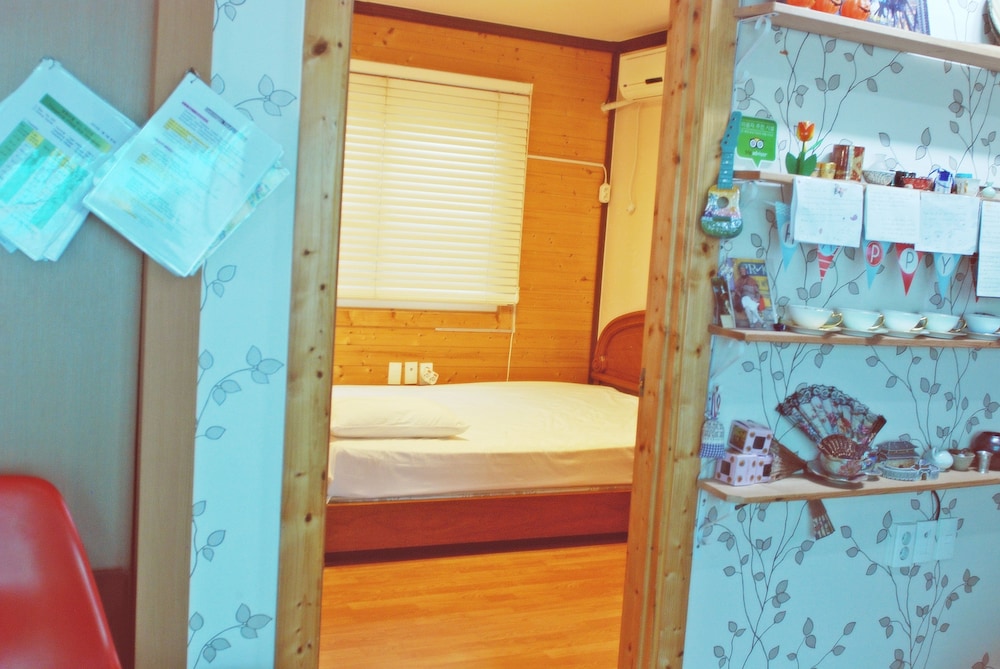 Tavo House 24/37