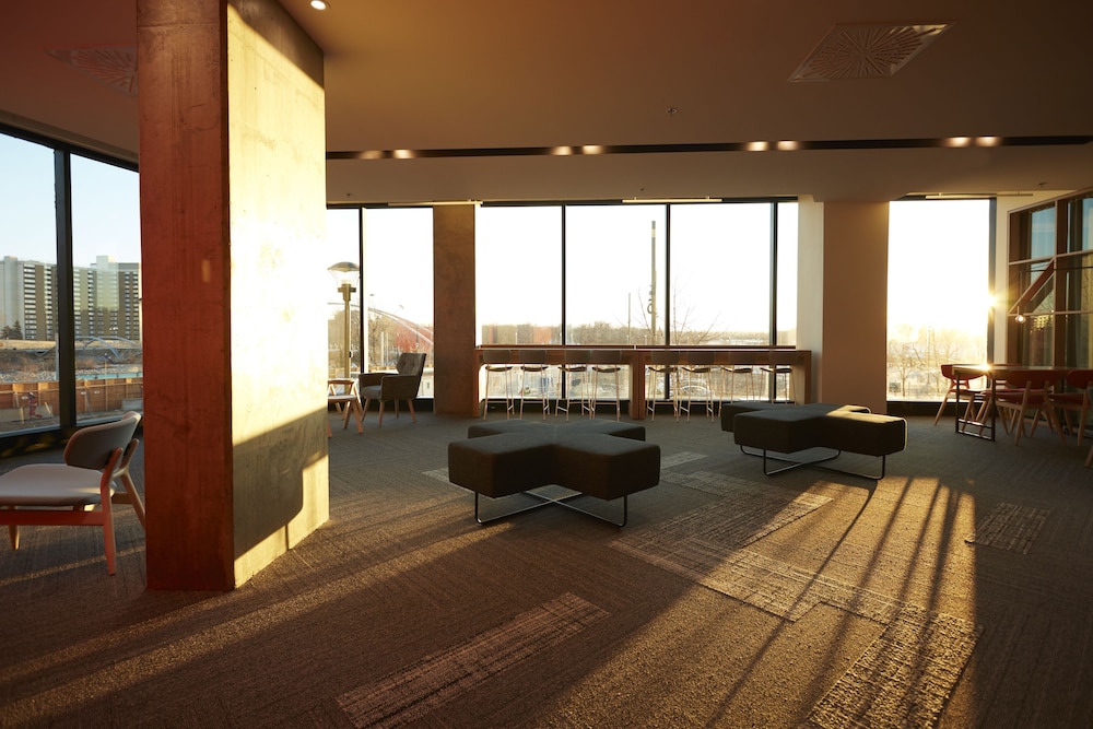 Alt Hotel Calgary East Village 26/36