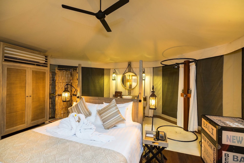 Menjangan Dynasty Resort 21/73