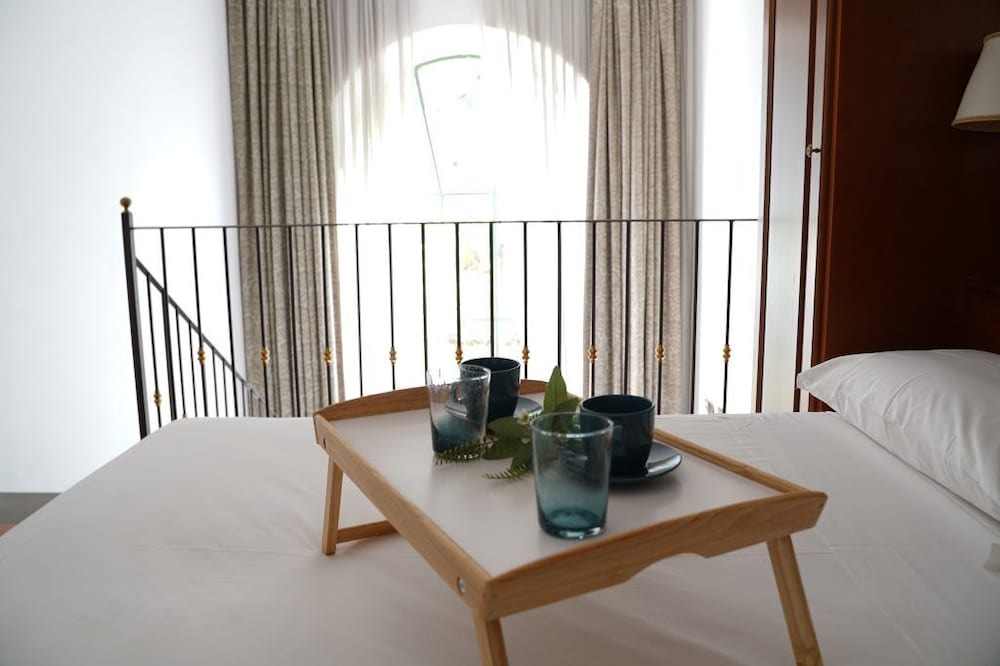 Fantastic Garden Hotel 20/50