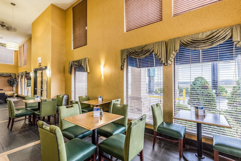Quality Inn Rolla MO 44/49