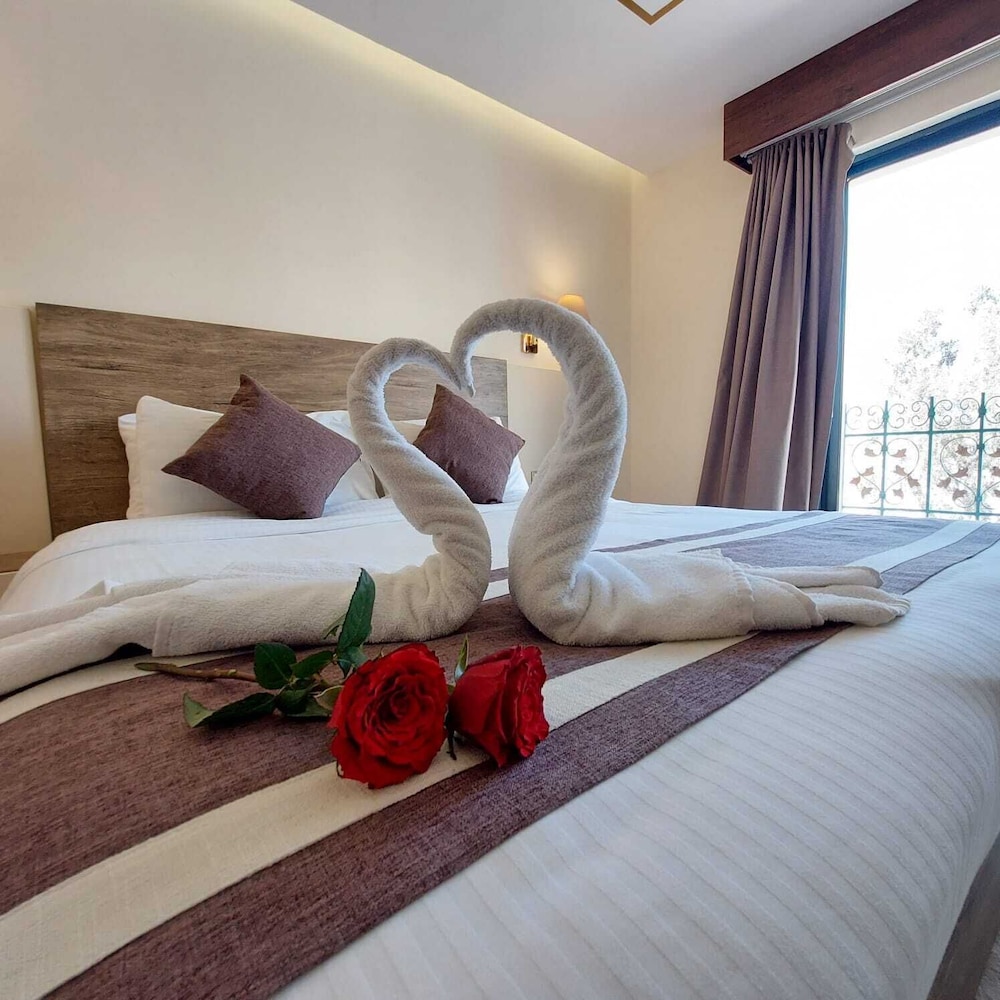Petra Edom Hotel 6/29