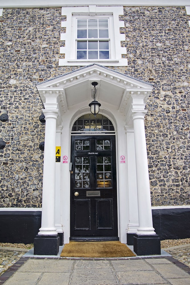 The Waveney House Hotel 2/58