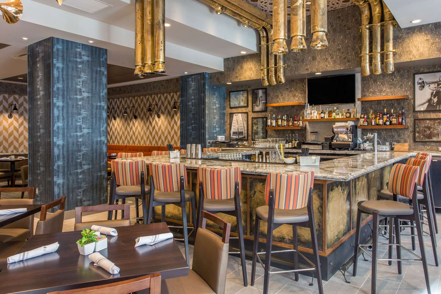 Cambria Hotel Philadelphia Downtown - Center City 35/60