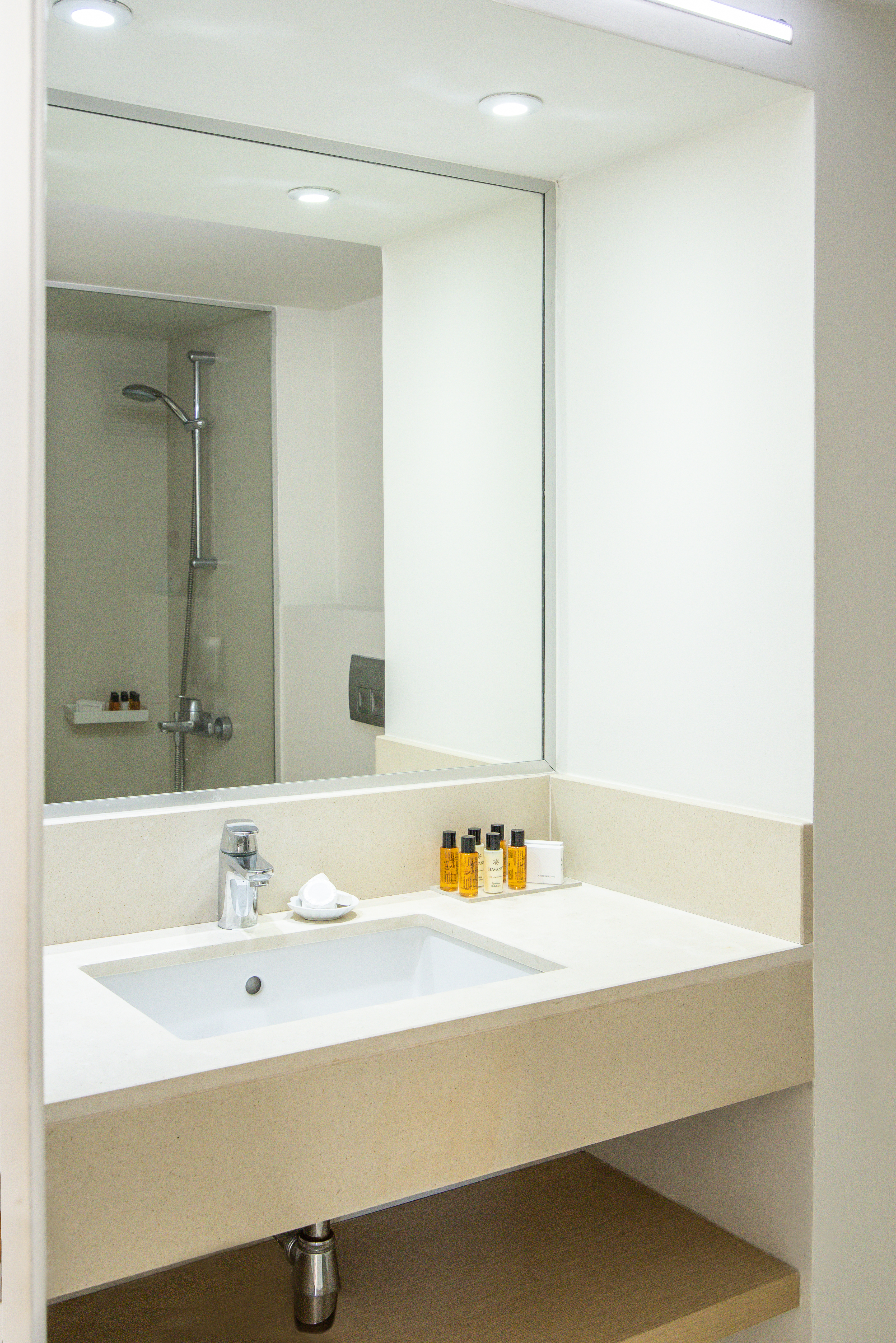 Twin/Double Room -Superior- Side Sea View، Sandy Beach Hotel & Spa 3/3