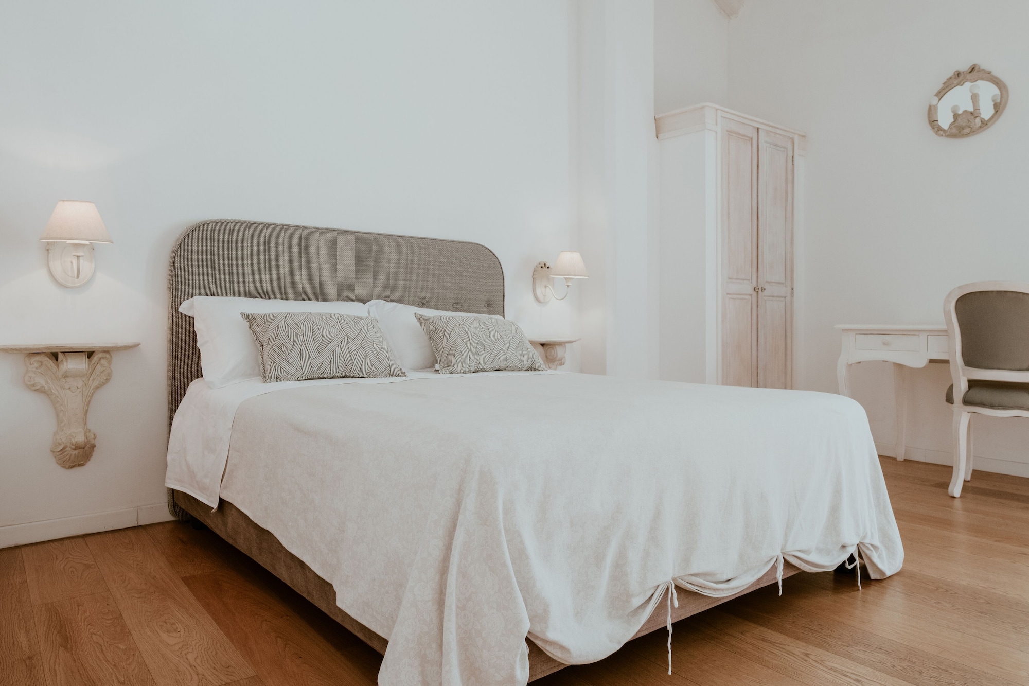 SUPERIOR, DOUBLE BED