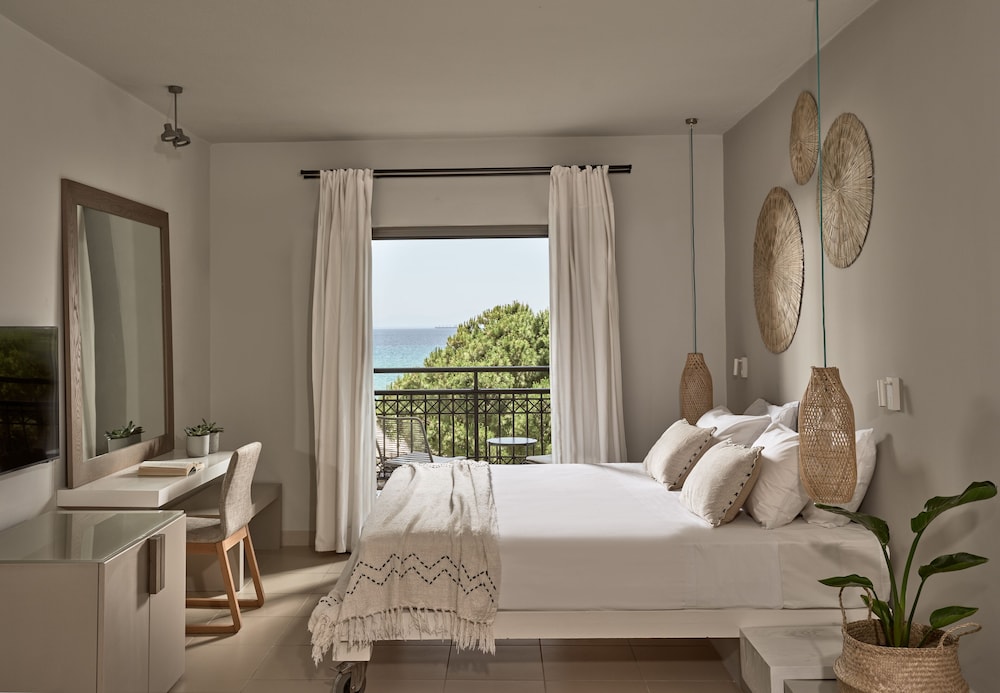 SUPERIOR, DOUBLE OR TWIN BED, SEA VIEW