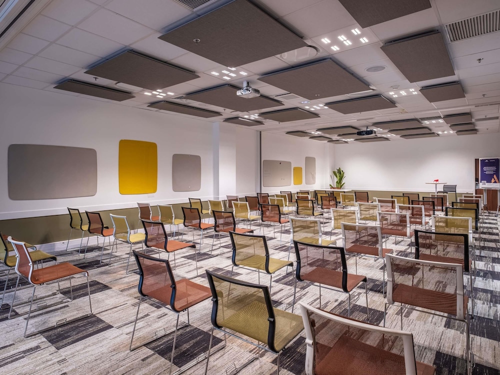 Novotel Lyon Confluence 64/80