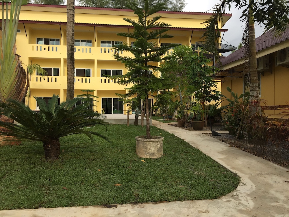 Khaolak Summer House Resort 2 63/67