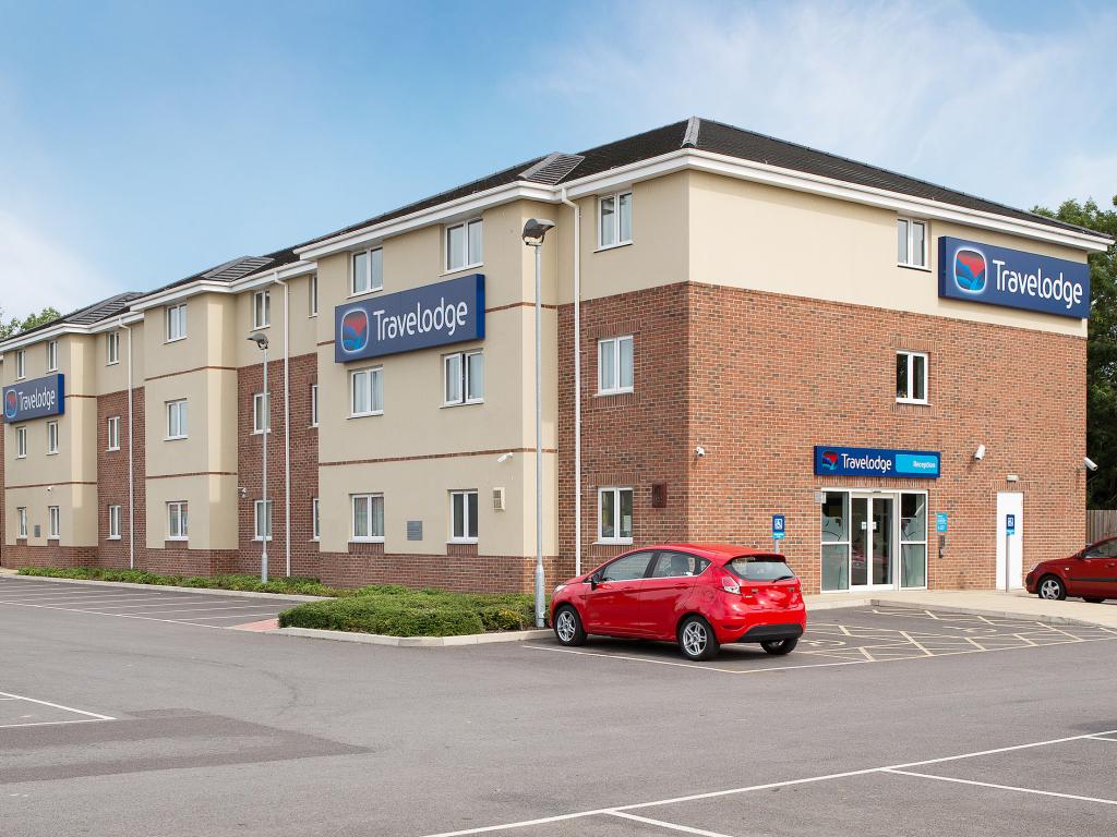 Travelodge Wincanton 14/19