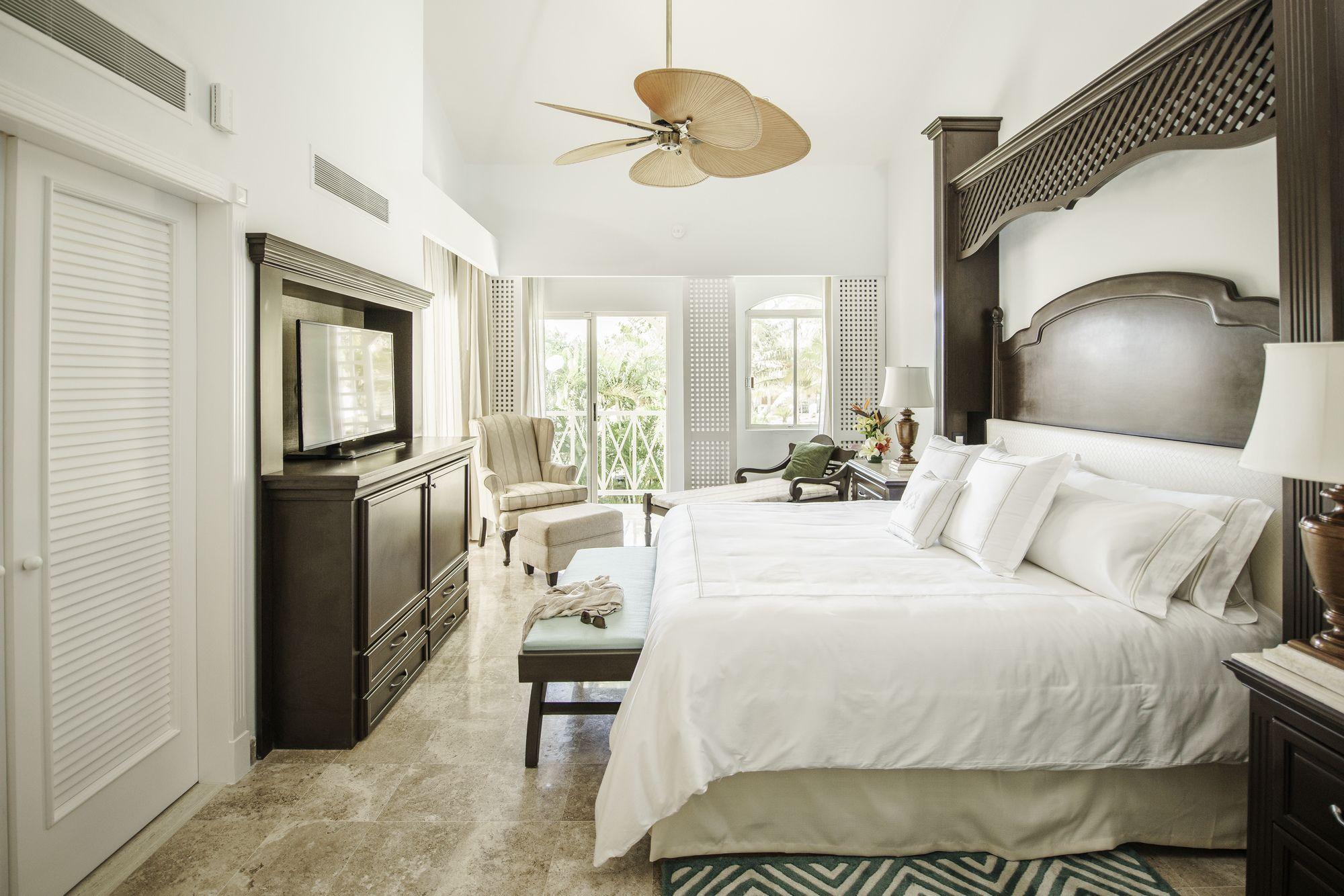 Sunrise, Luxury, Royal Hideaway Playacar All Inclusive - Adults Only 2/2