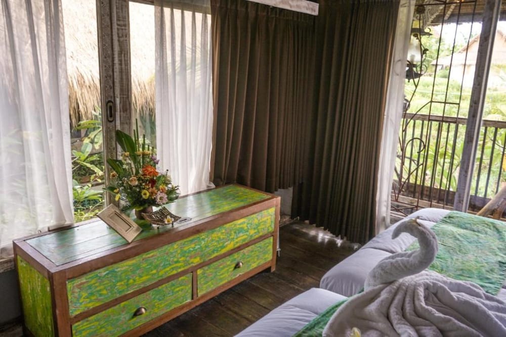 KTS Balinese Villas (ex KTS Day Spa & Retreat) 76/83