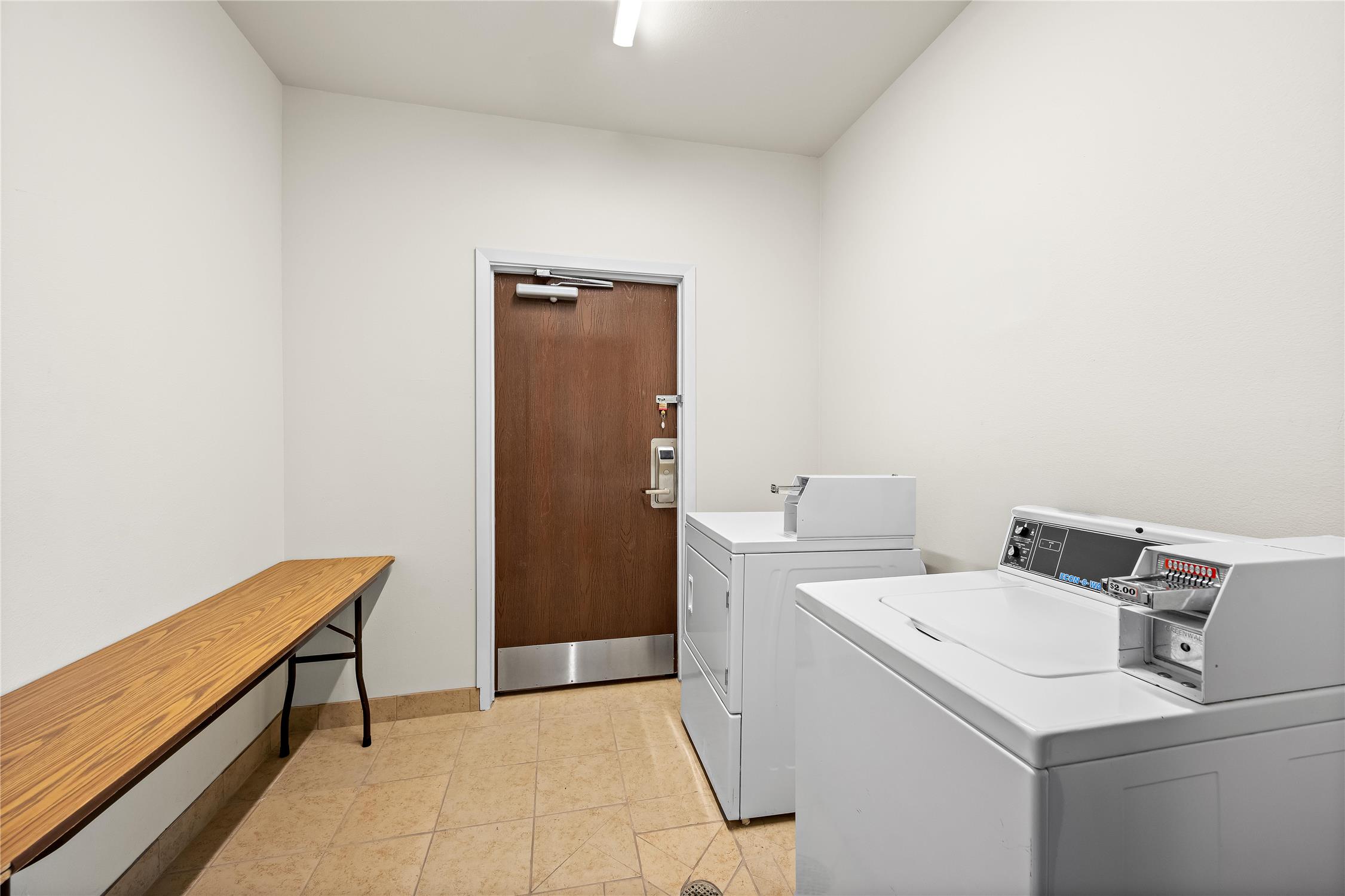 Americas Best Value Inn Somerville, TX 43/52