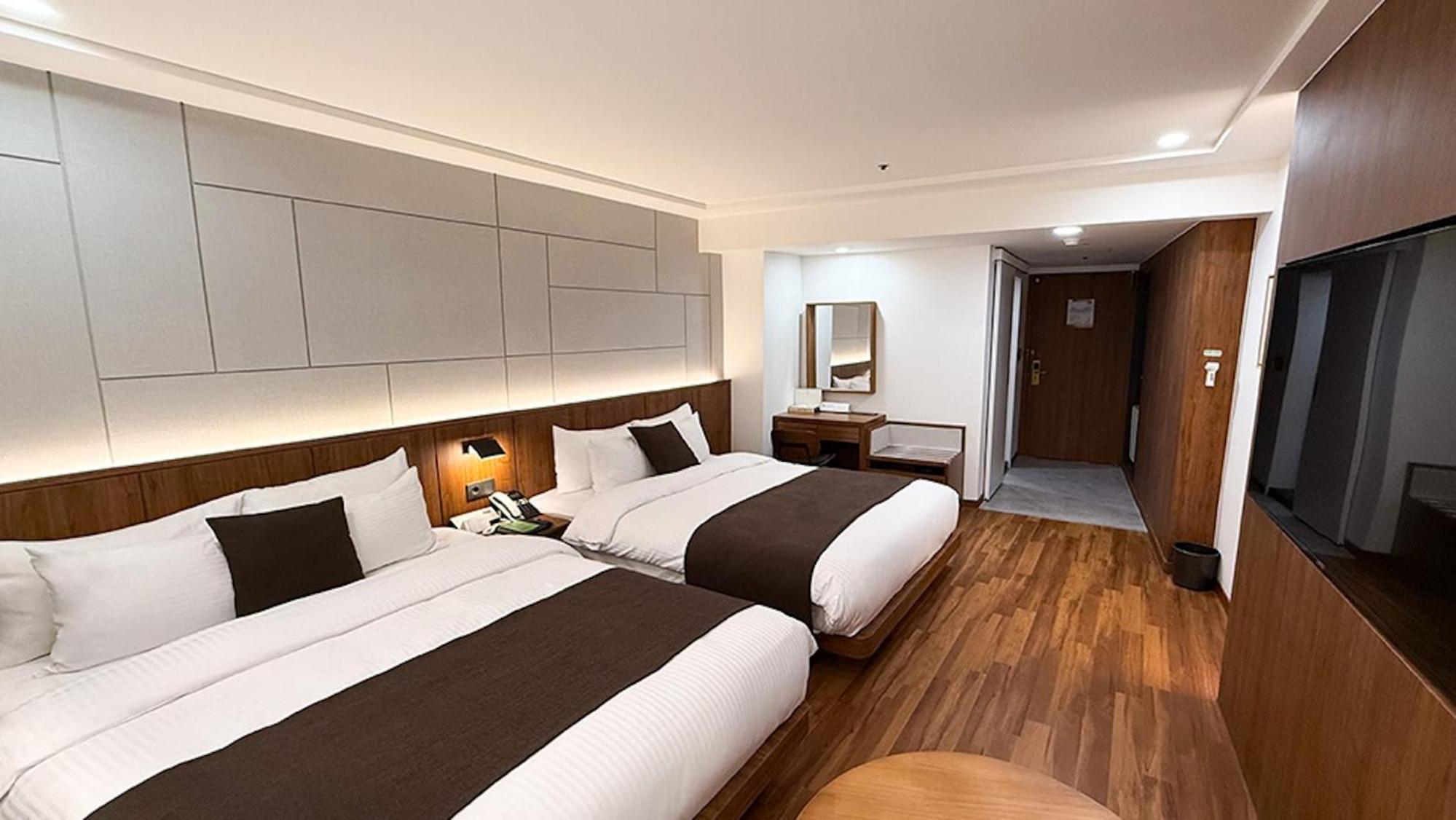 PREMIER, 2 DOUBLE BEDS