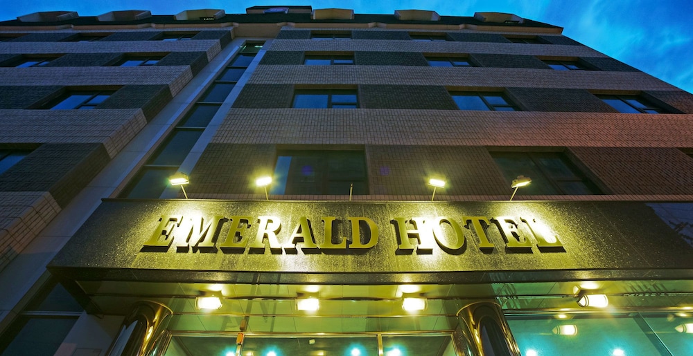 Emerald Hotel 1/26