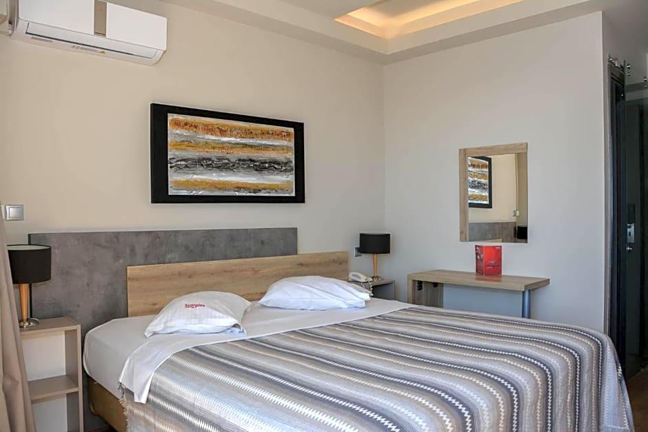 Scorpios Hotel 17/57