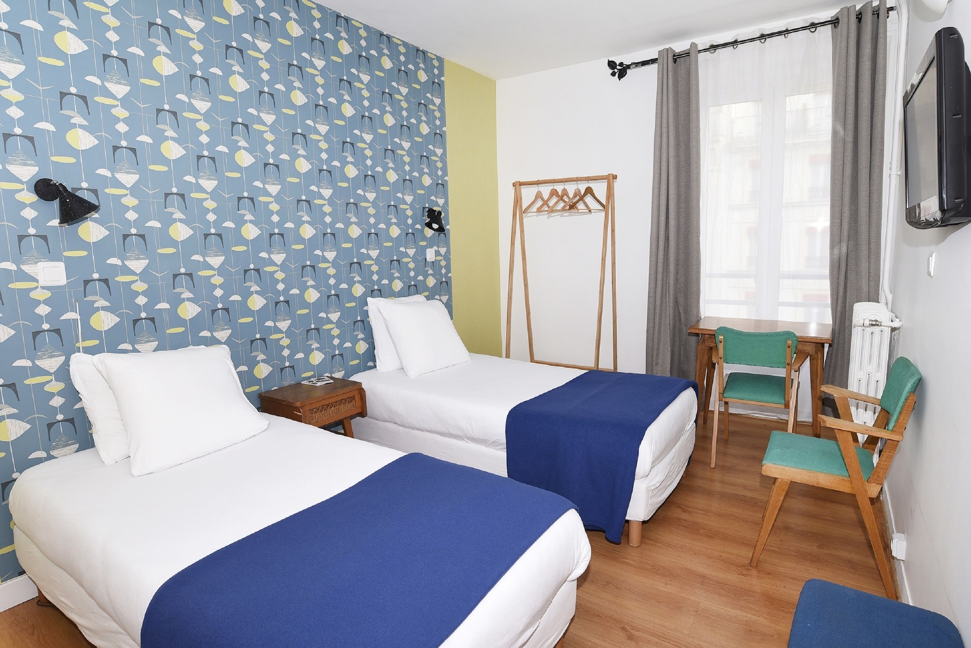 STANDARD, TWIN BEDS
