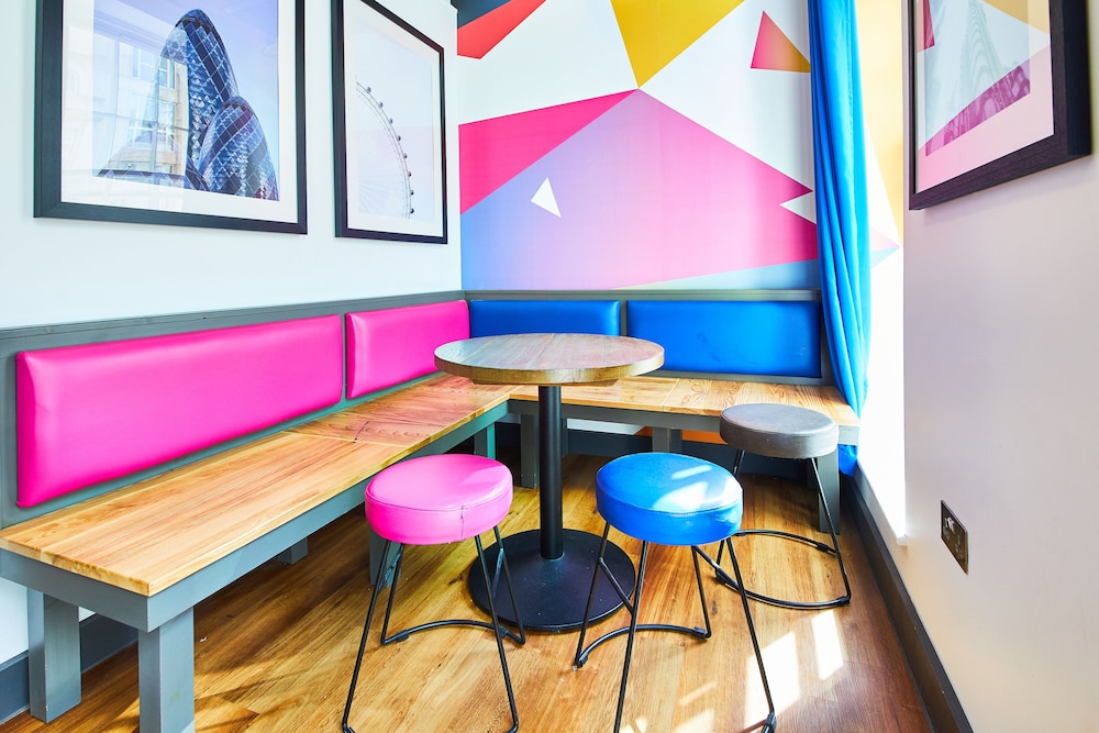 St Christophers Inn Village London Bridge Hostel Ex Hostel St Christophers Village 57/74
