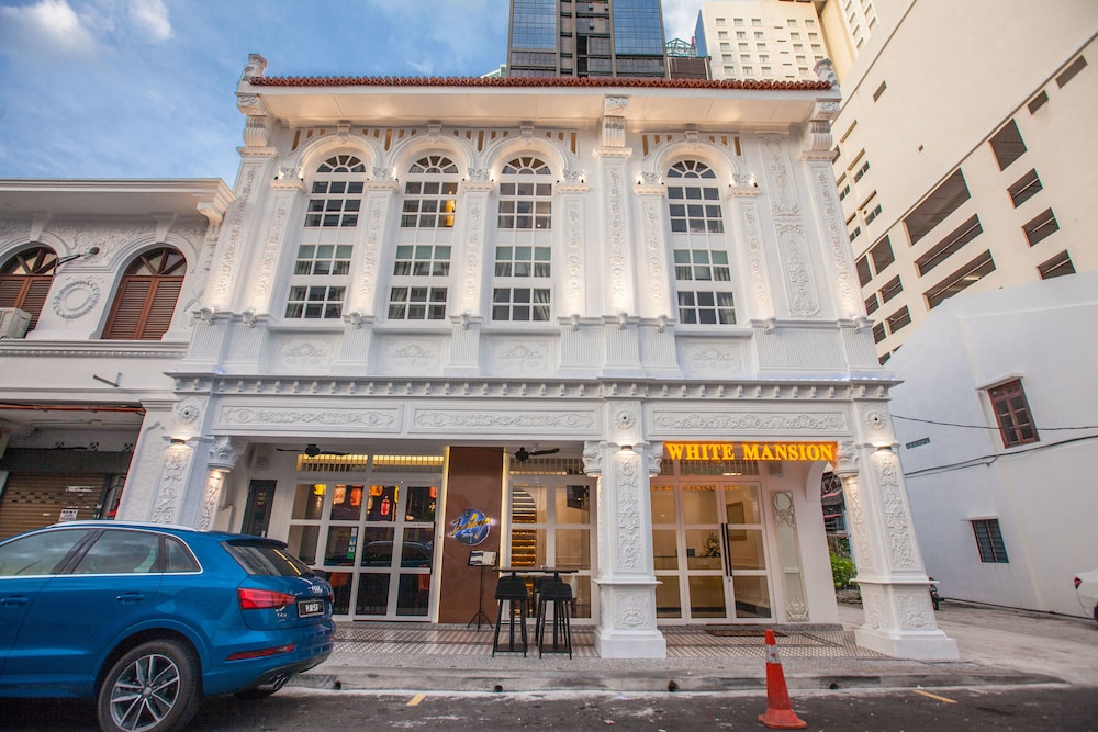 White Mansion Hotel 4/50