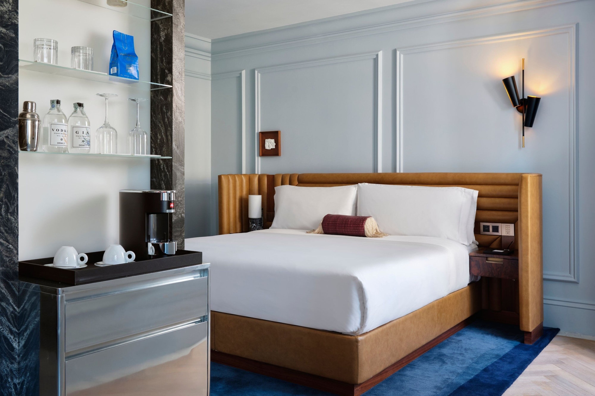 URBAN, SUPERIOR, KING BED, WITH VIEW
