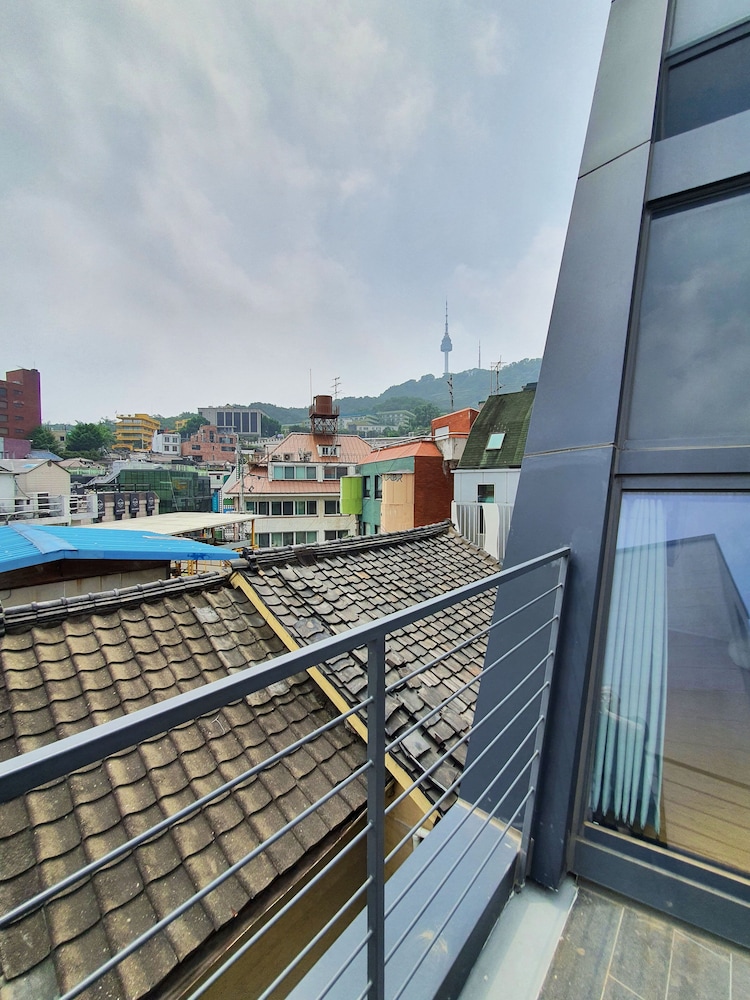 Yolo Guesthouse - Hostel 24/50