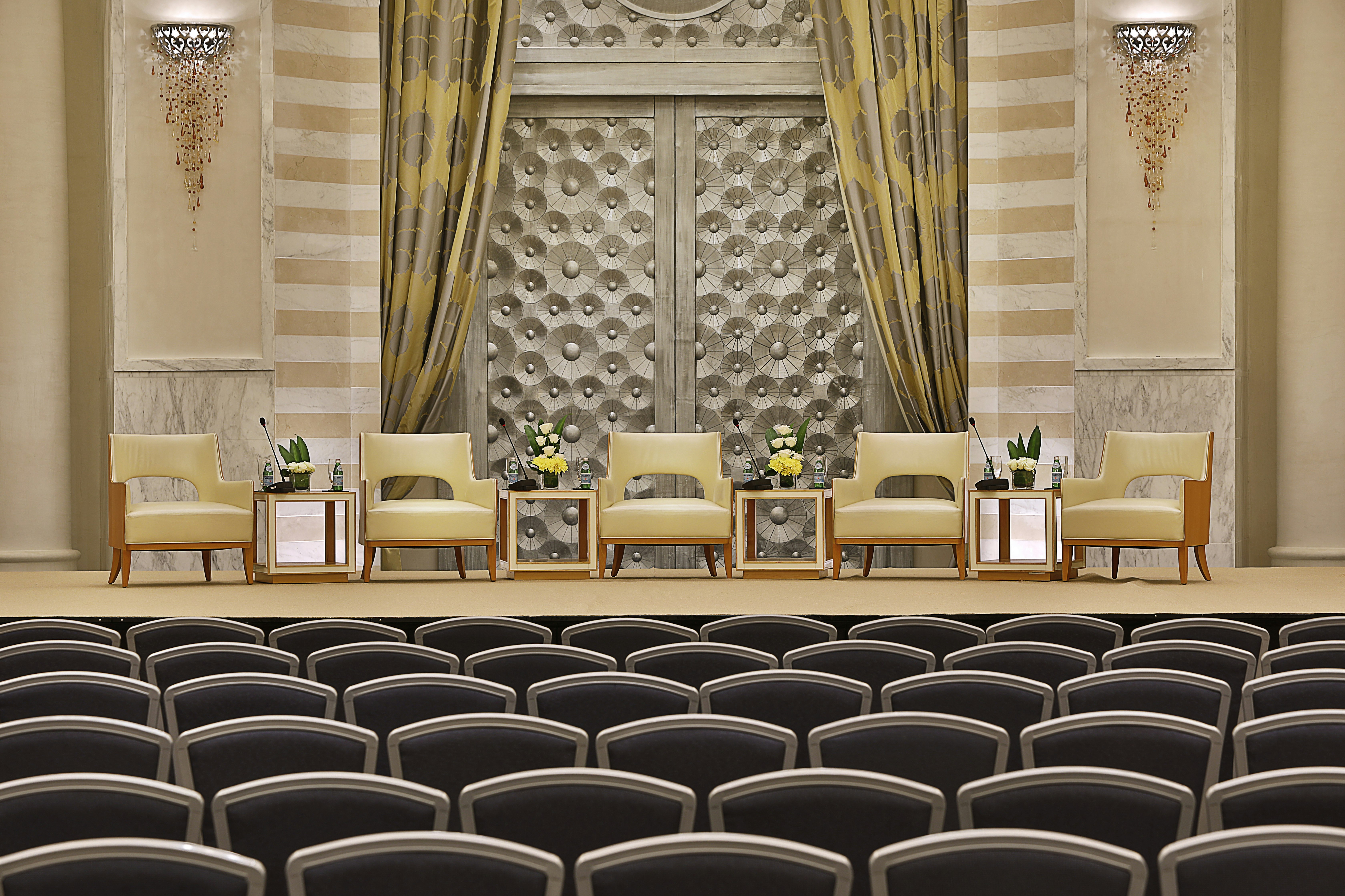 مكة هيلتون للمؤتمرات(Hilton Hotel & Convention Jabal Omar Makkah) 11/80