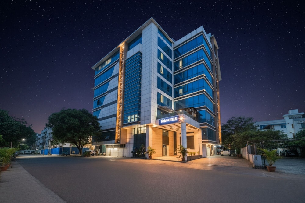 Fabhotel Aksa International Andheri East 1/32