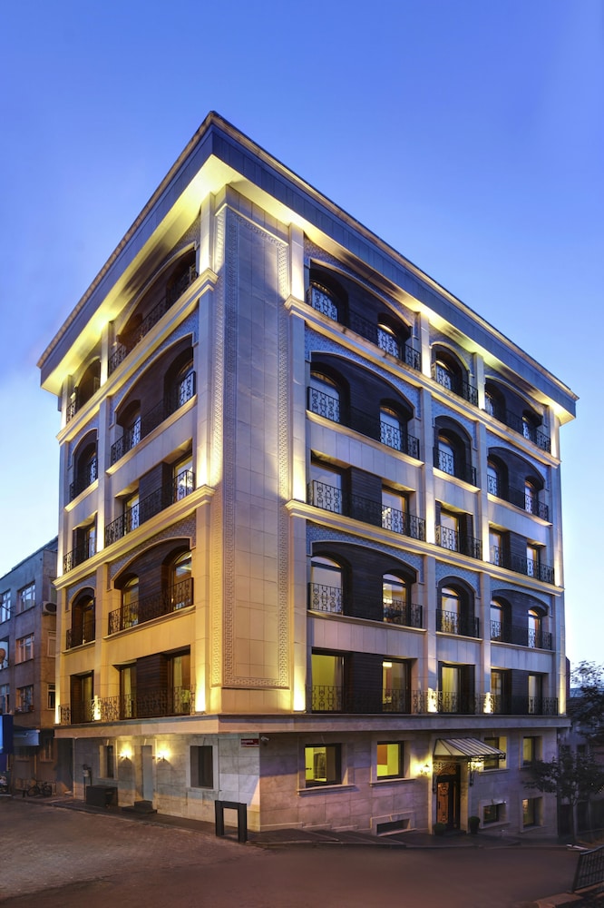 The Fox Hotel Taksim 4/69